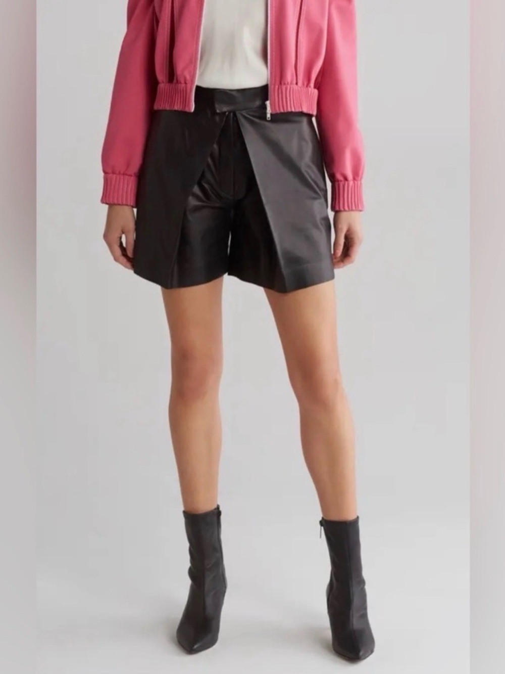 Valentino Lambskin Leather Shorts Black Luxury Size IT 44 NWT